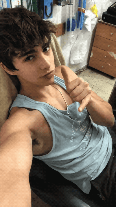 photos/7418b70d-53ee-4d44-ac0c-da8d5d4303c4.gif