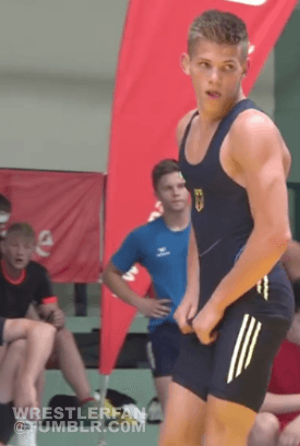 photos/8e42afcf-7c06-41f7-97a7-7acf2fc1e92b.gif