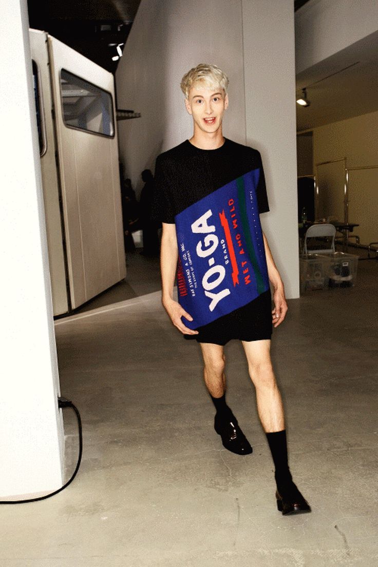 photos/93b347a240ed7255e9d71511d16bb8a1--raf-simons-raves.jpg