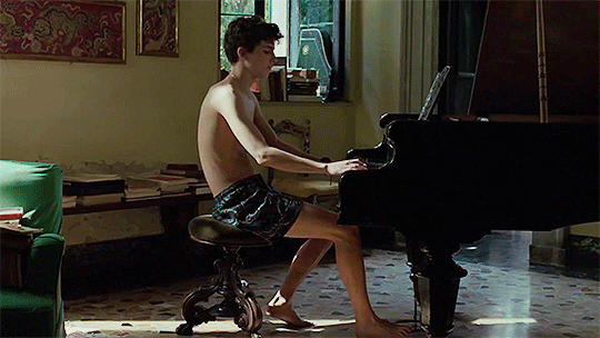 photos/dc2d6413-6984-48e9-bbfa-07b91dafa9fc.gif