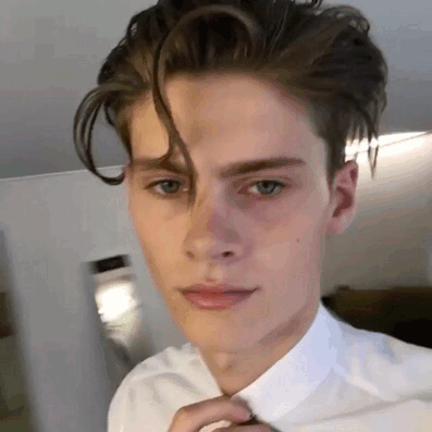 photos/fabiangray1.gif