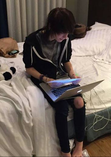 photos/johnnieguilbert3.JPG