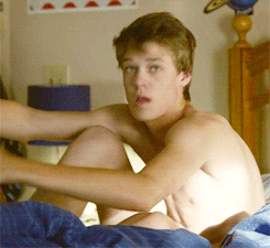 photos/tumblr_mus2yrshWg1r1u9c2o4_250.gif