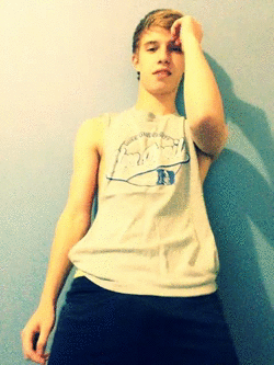 photos/tumblr_n6cwnnTyV21ts58k6o1_250.gif