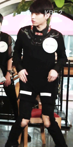 photos/tumblr_ns1y9iEAYB1thnt43o2_400.gif