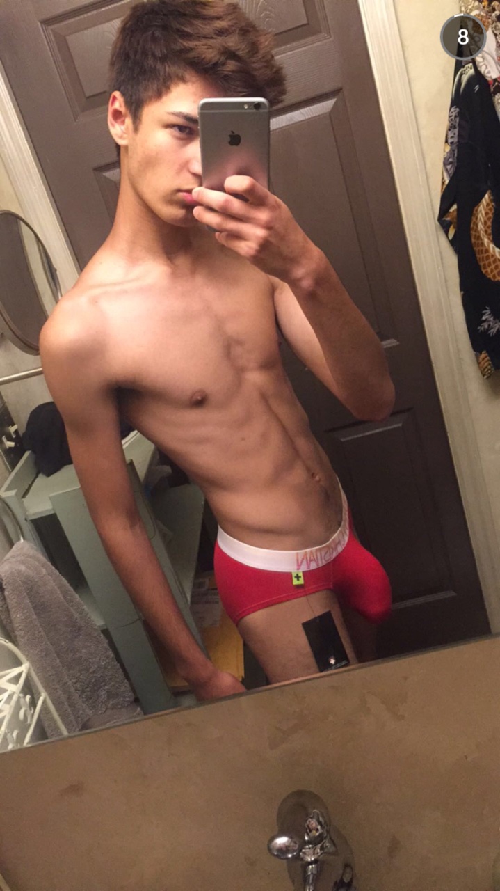 photos/tumblr_ntipspEKiD1r9guzgo1_1280~0.jpg